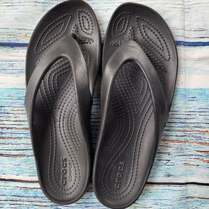 CROC'S WOMEN'S CROCBAND FLIP